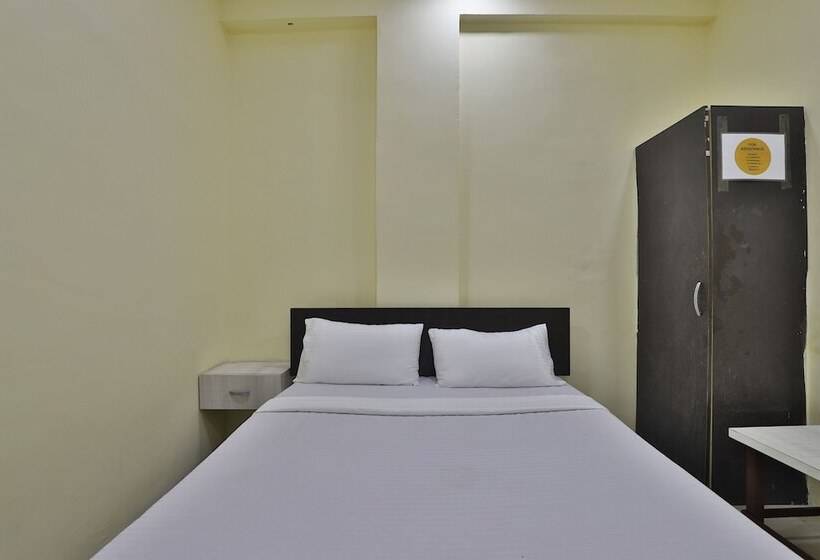 Spot On 44781 Hotel Shine Stay