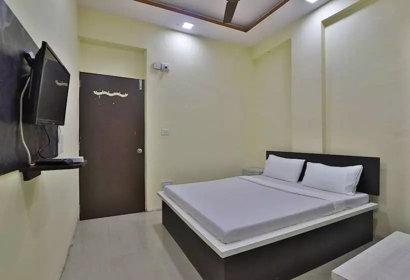 Spot On 44781 Hotel Shine Stay