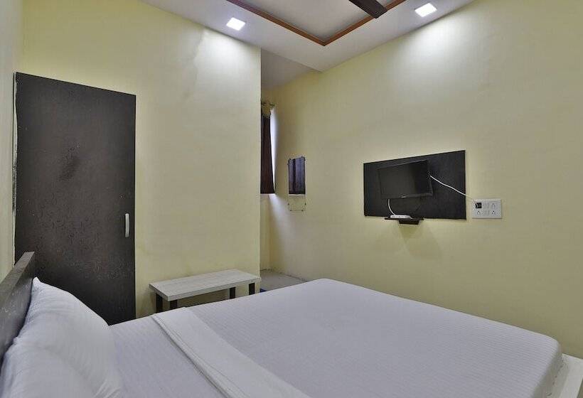 Spot On 44781 Hotel Shine Stay