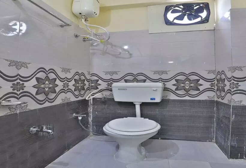 Spot On 44781 Hotel Shine Stay