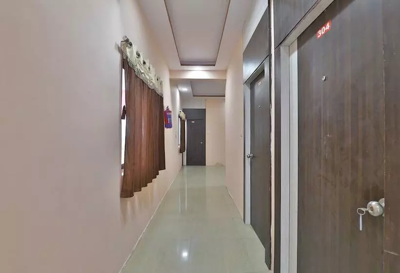 Spot On 44781 Hotel Shine Stay