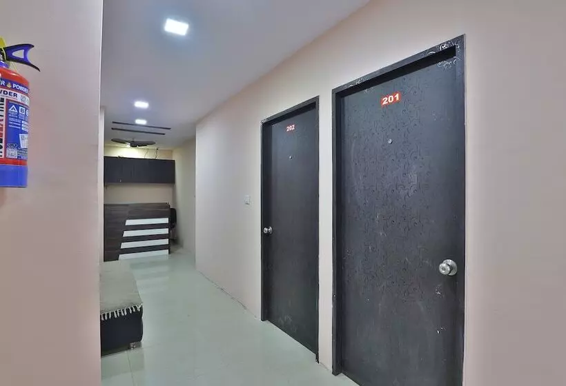 Spot On 44781 Hotel Shine Stay