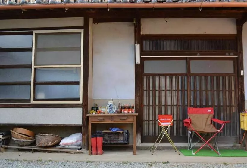 Retkeilymaja Bed N Chill Shippoya 七宝屋