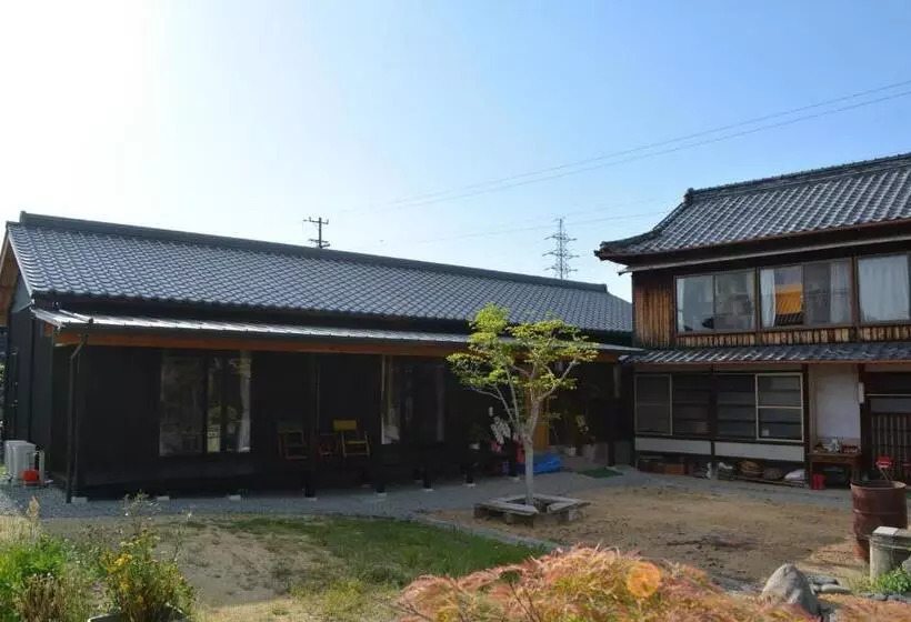 Retkeilymaja Bed N Chill Shippoya 七宝屋