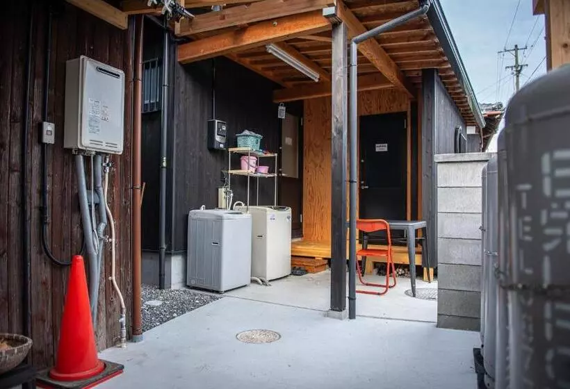 Retkeilymaja Bed N Chill Shippoya 七宝屋