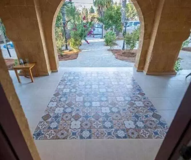 Hostelli Nicosia Taskonak Hotel & Restaurant