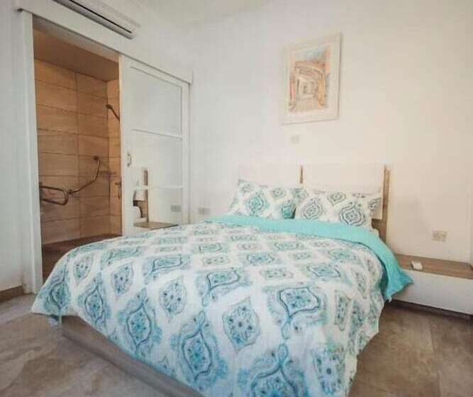 مسافرخانه Nicosia Taskonak Hotel & Restaurant