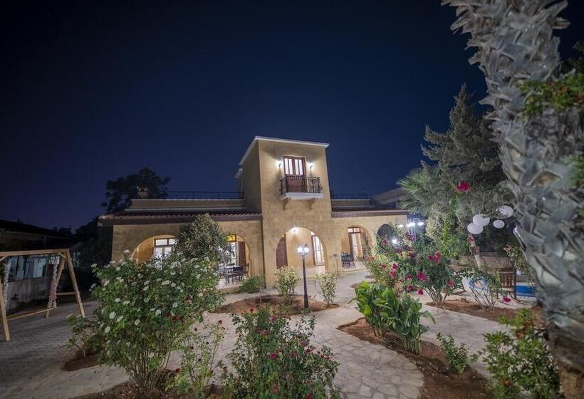 مسافرخانه Nicosia Taskonak Hotel & Restaurant