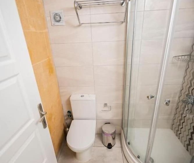 مسافرخانه Nicosia Taskonak Hotel & Restaurant