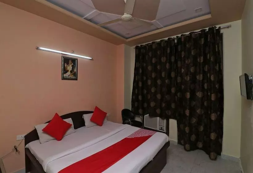 ホテル Gurudham Vrindavan By Oyo Rooms