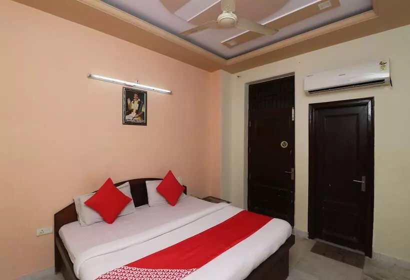 ホテル Gurudham Vrindavan By Oyo Rooms