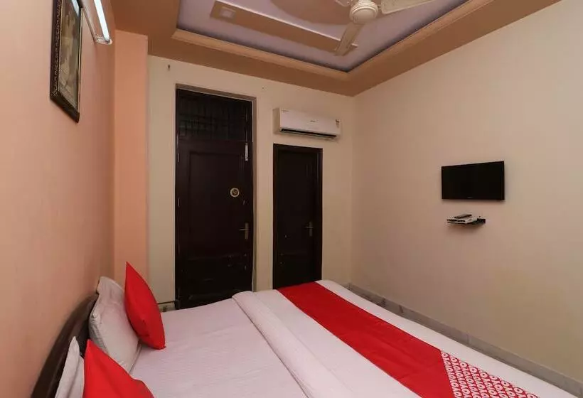 ホテル Gurudham Vrindavan By Oyo Rooms