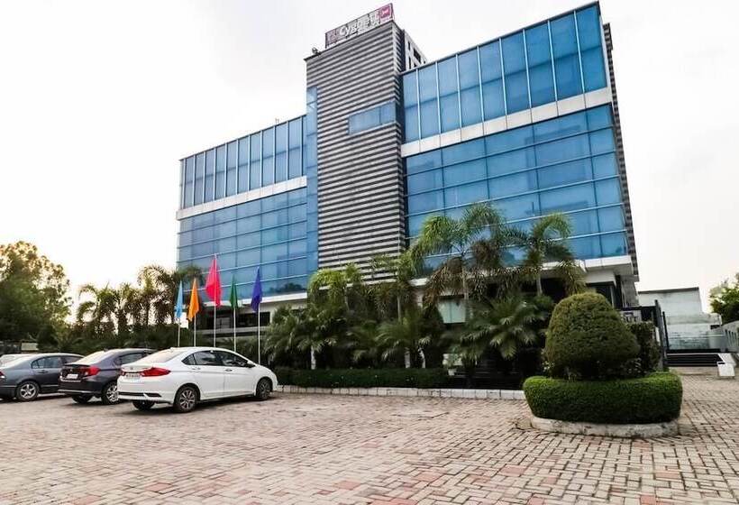 فندق La Silver Leaf