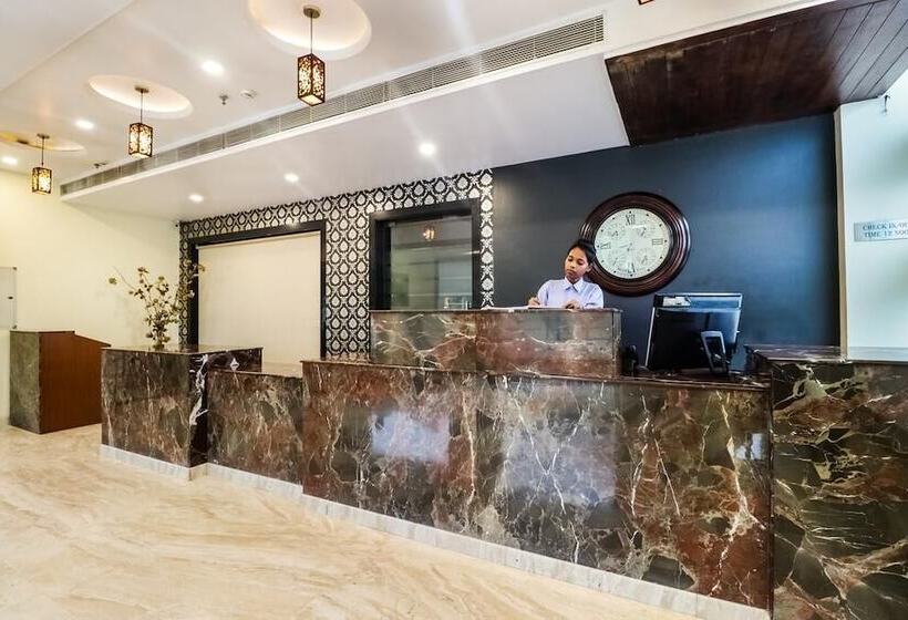 فندق La Silver Leaf