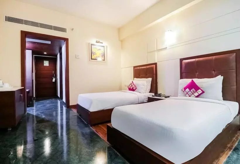 Hotelli La Silver Leaf