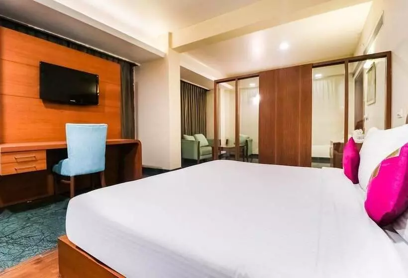 Hotelli La Silver Leaf