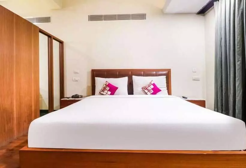 Hotelli La Silver Leaf