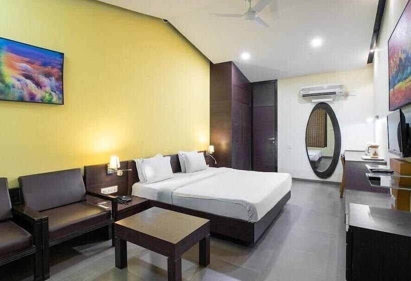 فندق La Silver Leaf