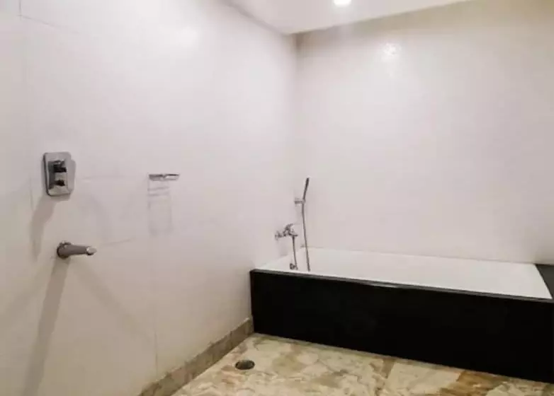 Hotelli La Silver Leaf