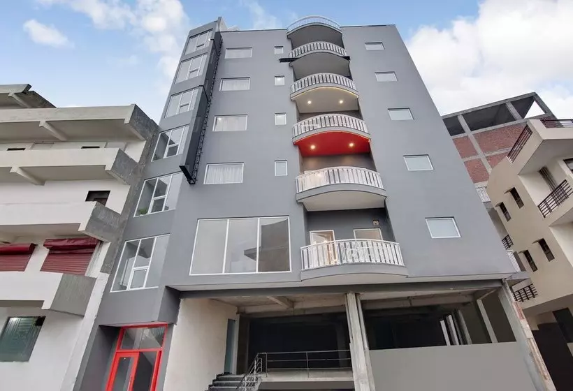 ホテル Super Townhouse Sector 49 Near Logix City Centre