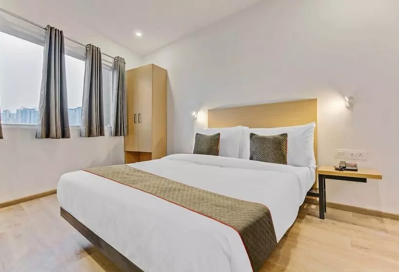 ホテル Super Townhouse Sector 49 Near Logix City Centre