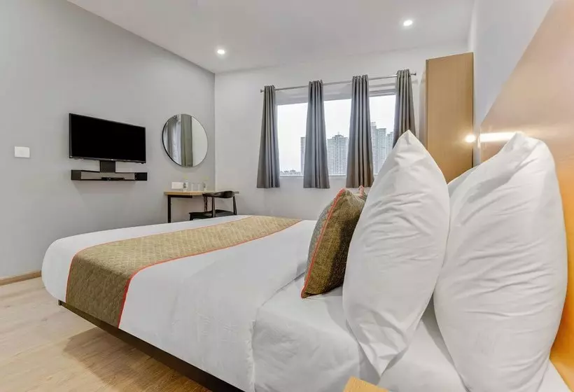 ホテル Super Townhouse Sector 49 Near Logix City Centre