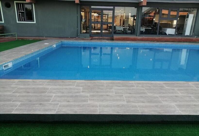 בית מלון כפרי Parkhill