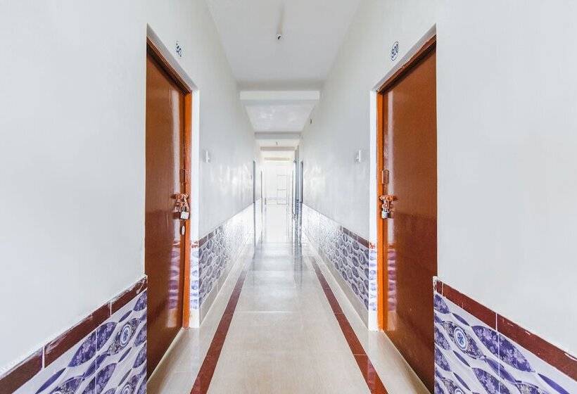 Отель Spot On 46657 Sharav Chandra S