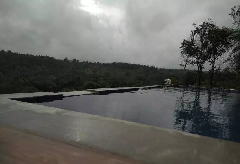 Hotelli The Vana Valley Retreat