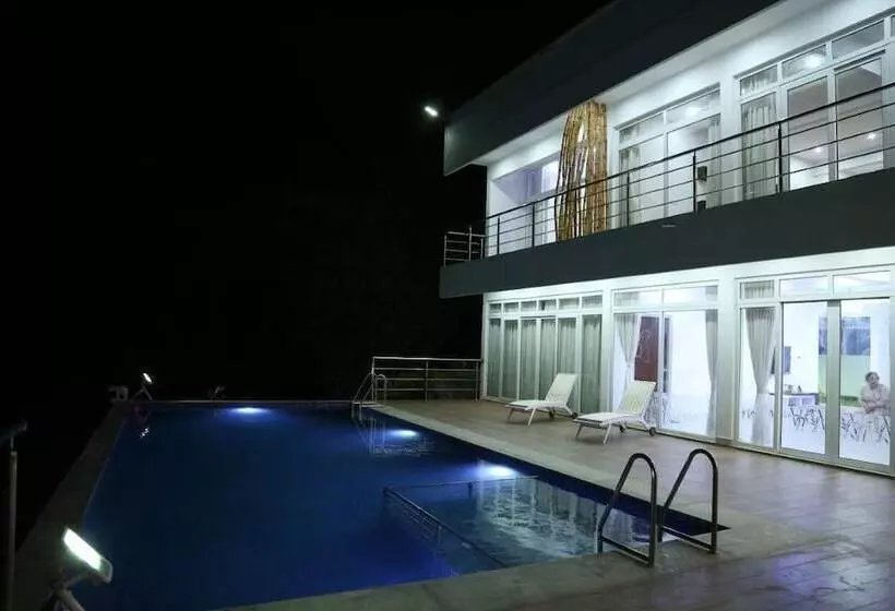 Hotelli The Vana Valley Retreat