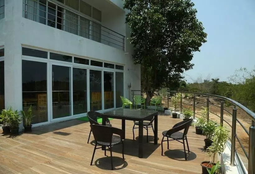 Hotelli The Vana Valley Retreat