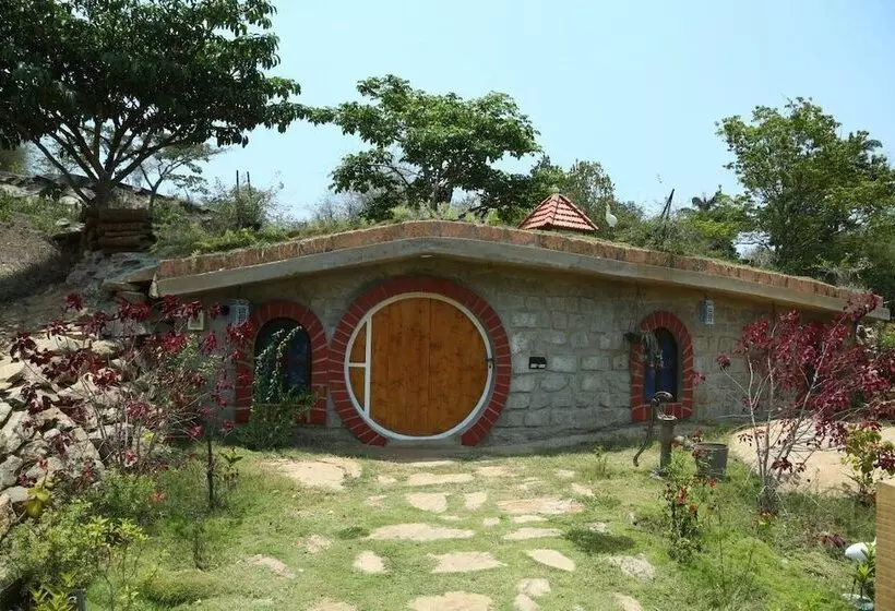 Hotelli The Vana Valley Retreat