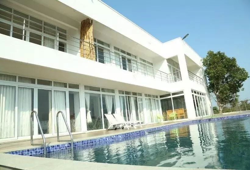 Hotelli The Vana Valley Retreat