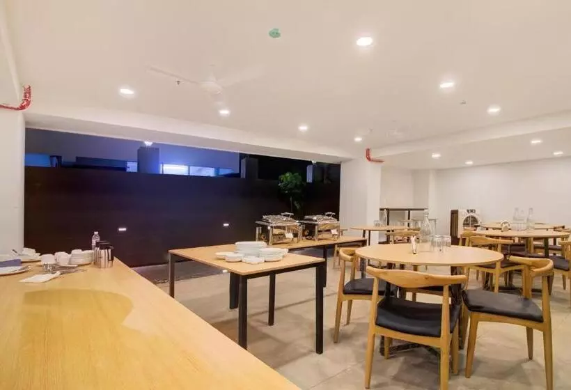 Hotelli Super Townhouse Balewadi