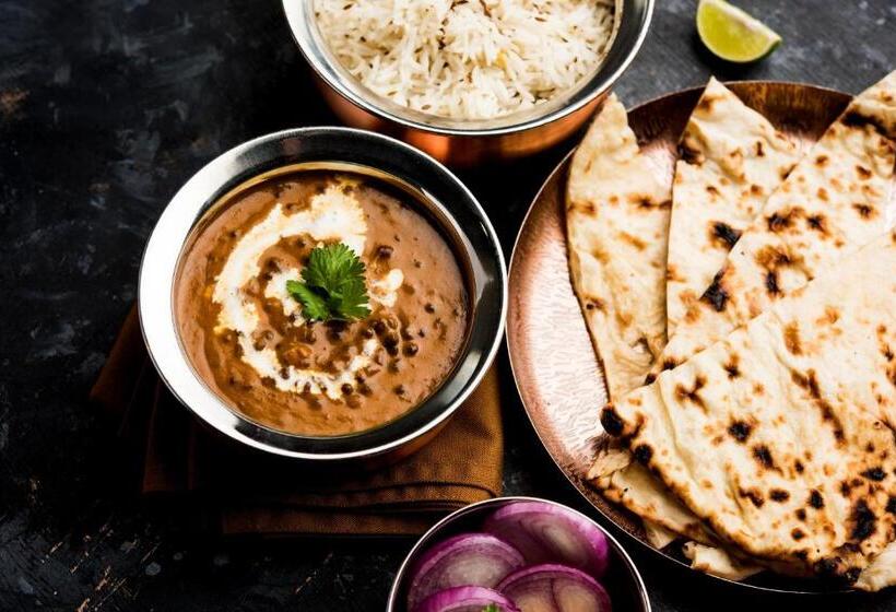 هتل Super Townhouse Balewadi