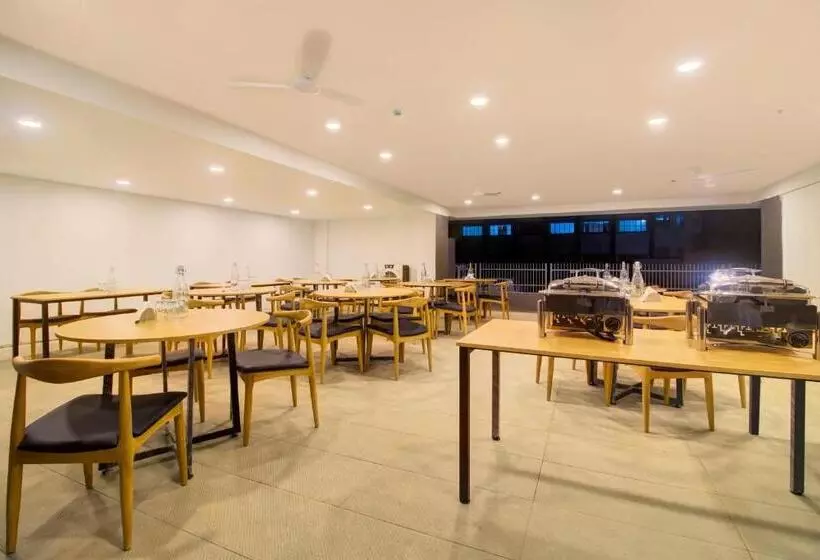 Hotelli Super Townhouse Balewadi
