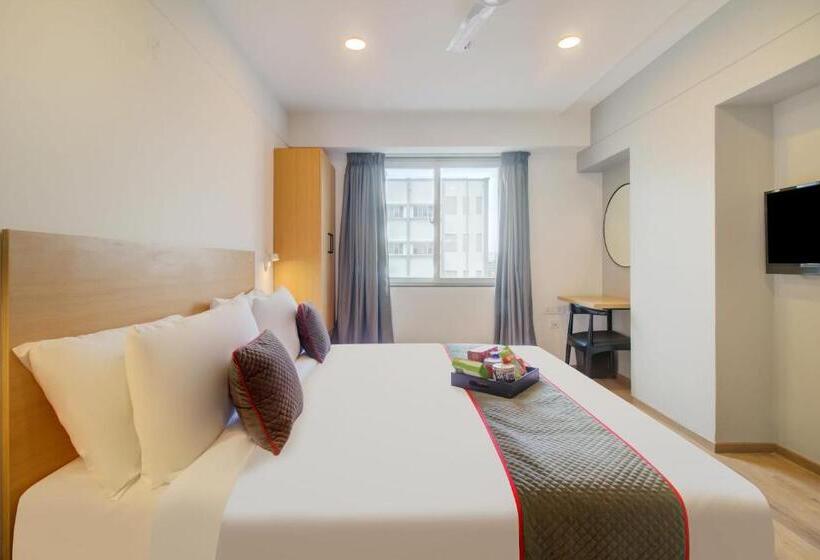 هتل Super Townhouse Balewadi