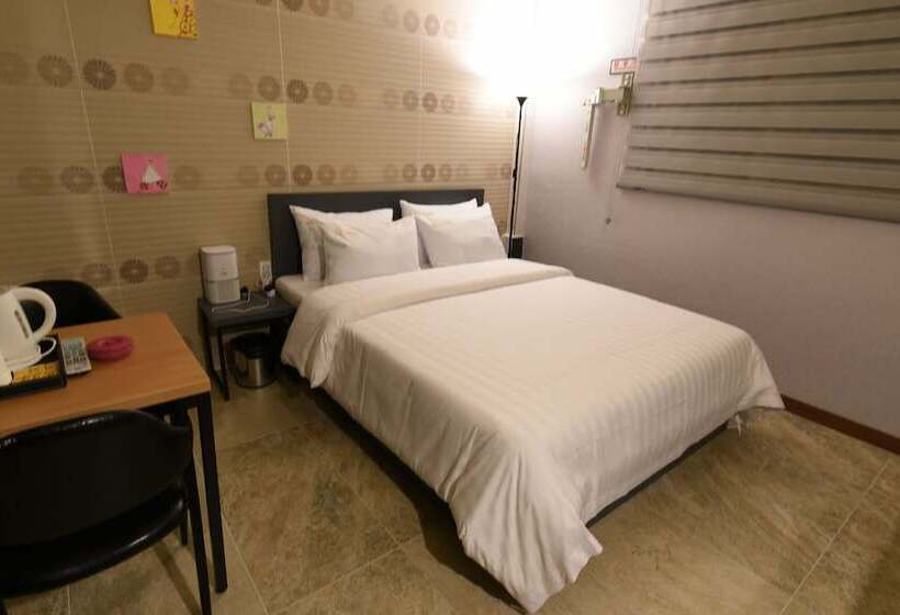 Hotel Yaja Jecheon Station