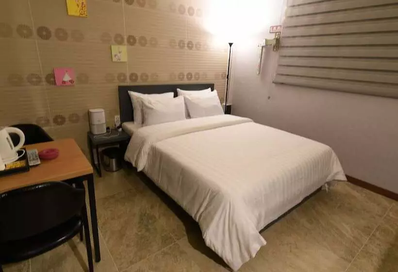 ホテル Yaja Jecheon Station