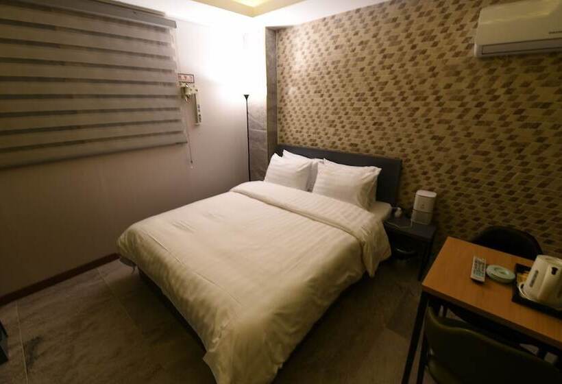 Hotel Yaja Jecheon Station