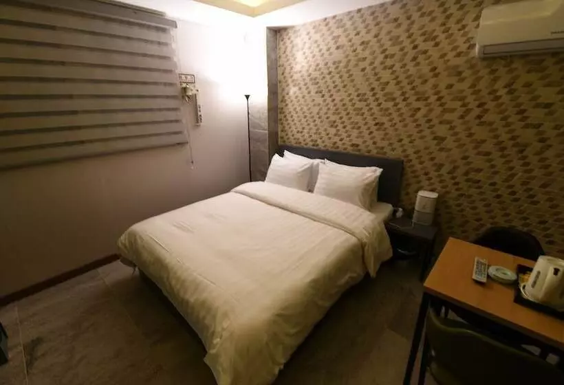 ホテル Yaja Jecheon Station