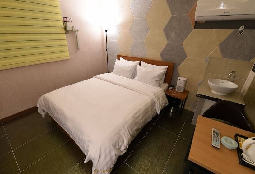 Hotel Yaja Jecheon Station