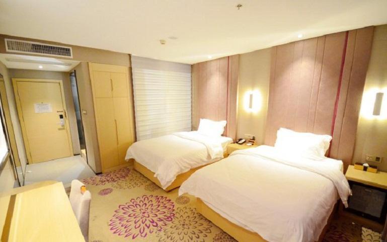 Lavande Hotel Wuhan Nanhu Walmart Store