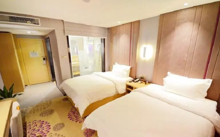 Lavande Hotel Wuhan Nanhu Walmart Store