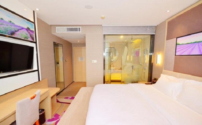 Lavande Hotel Wuhan Nanhu Walmart Store