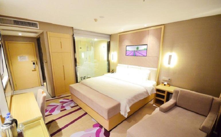 Lavande Hotel Wuhan Nanhu Walmart Store