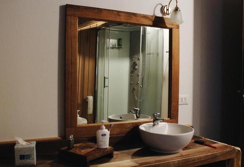 פנסיון Castello Di Ahrensperg