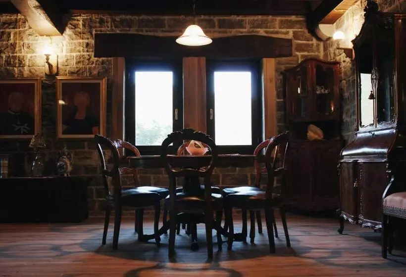 Majatalo Castello Di Ahrensperg