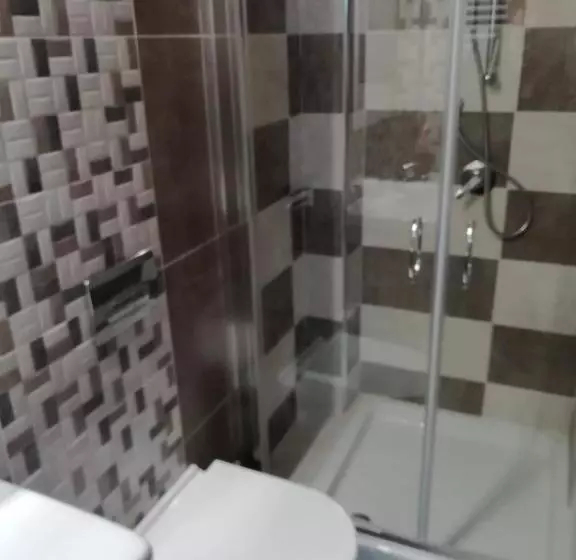 Majatalo Stone House E Casa Vacanze Zia Rosina