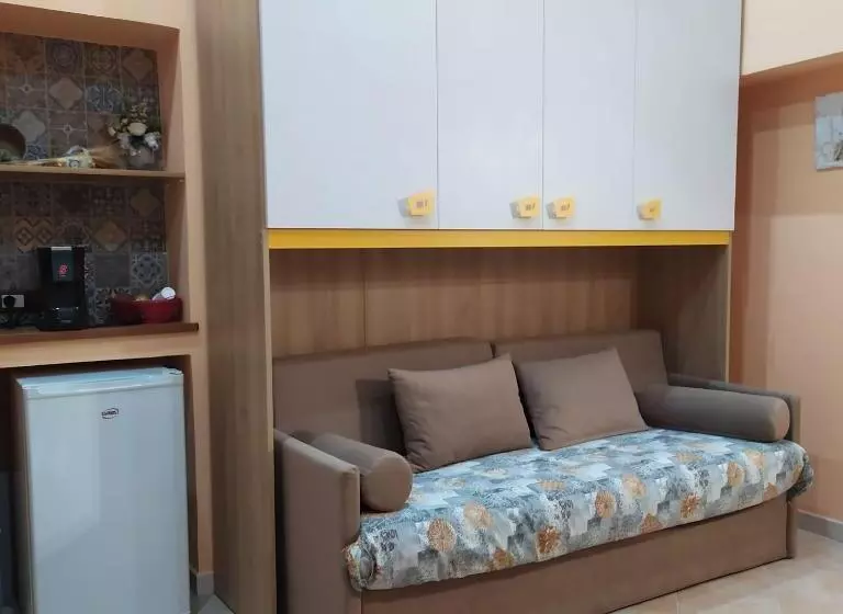 Majatalo Stone House E Casa Vacanze Zia Rosina